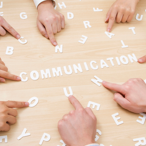 Apprendre à communiquer en équipe au sein d’une structure Petite Enfance