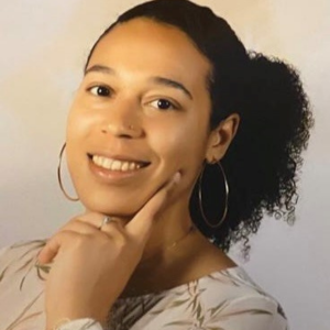 Portrait de la formatrice Aurore Orélie